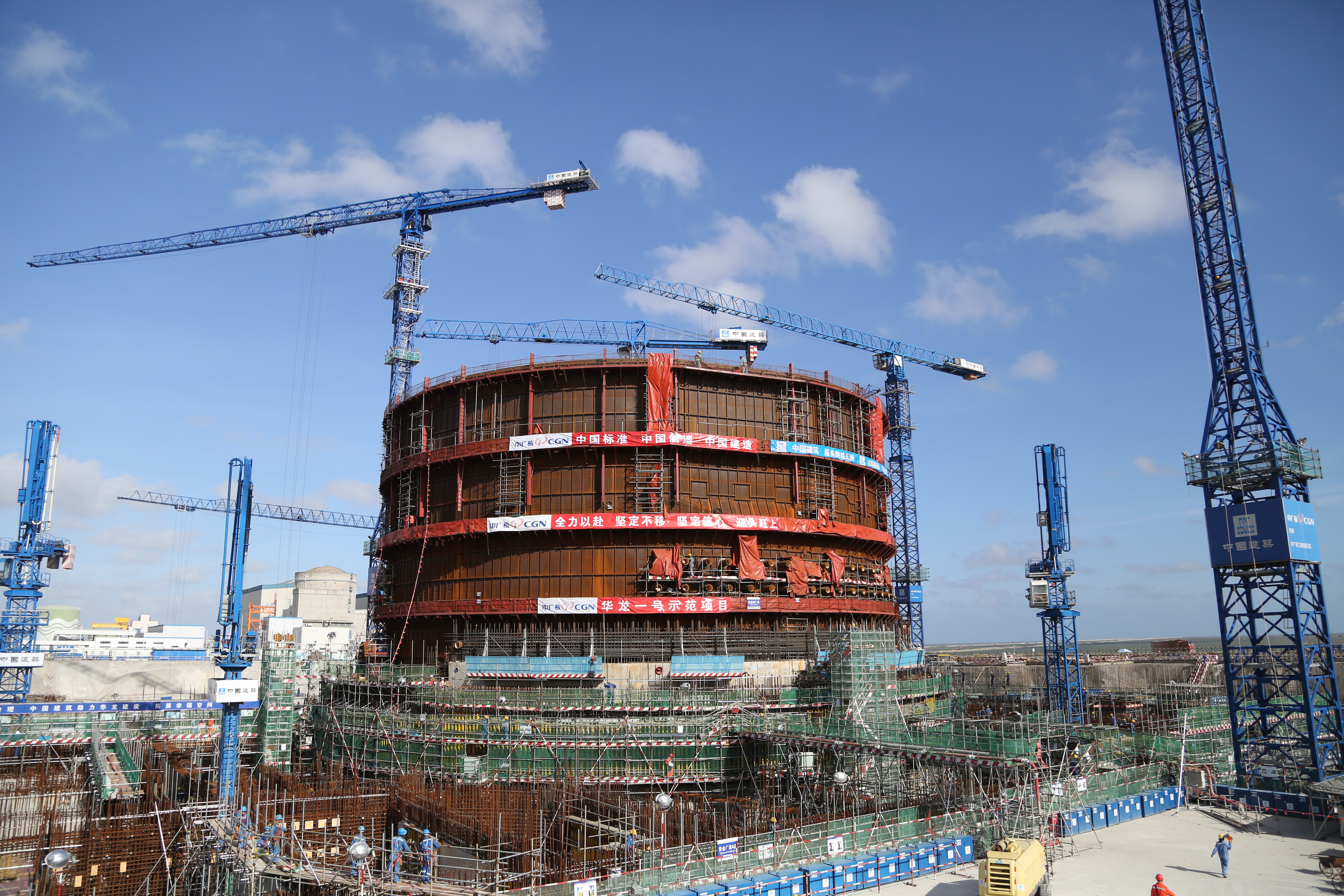 5《2017年8月3号核岛》-中建二局防城港核电项目.JPG